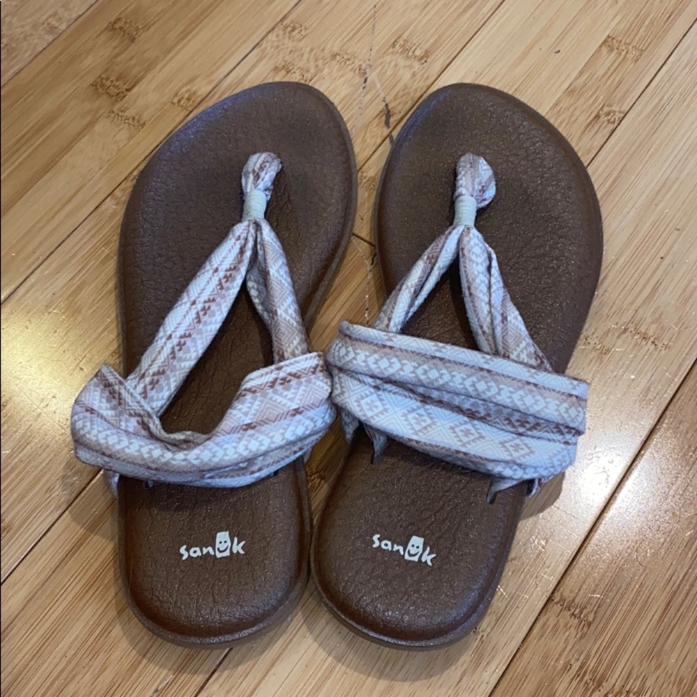 Sanuk sandals